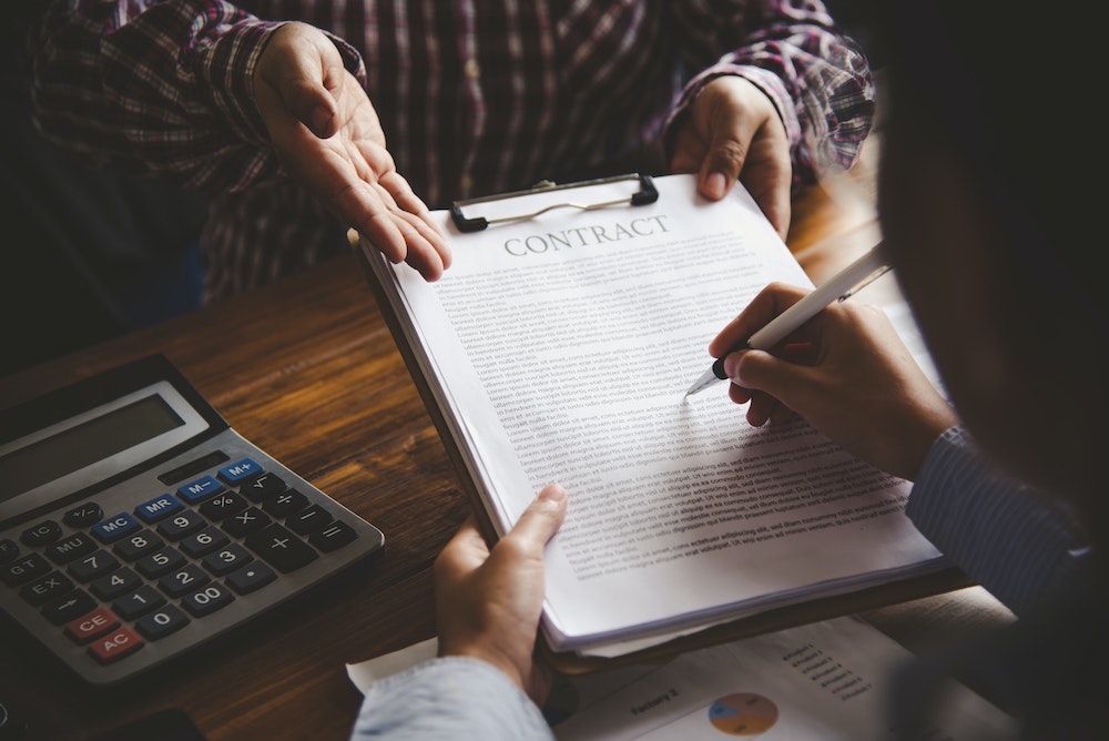 Comment adapter un contrat de travail en CDI aux spécificités de votre entreprise ?