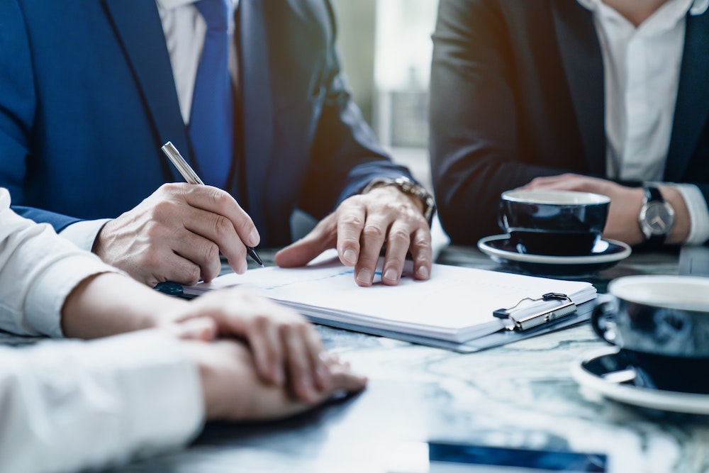 Les contrats d'affaires : un pilier essentiel pour la réussite de vos transactions